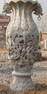 石雕工藝品與花瓶 藝術(shù)與實(shí)用的完美融合